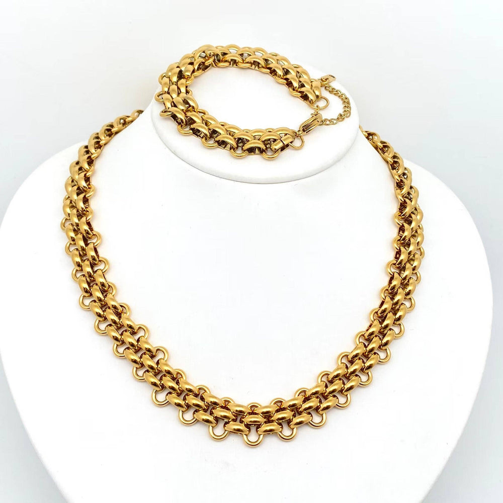Luxe Interlock Statement Chain Set