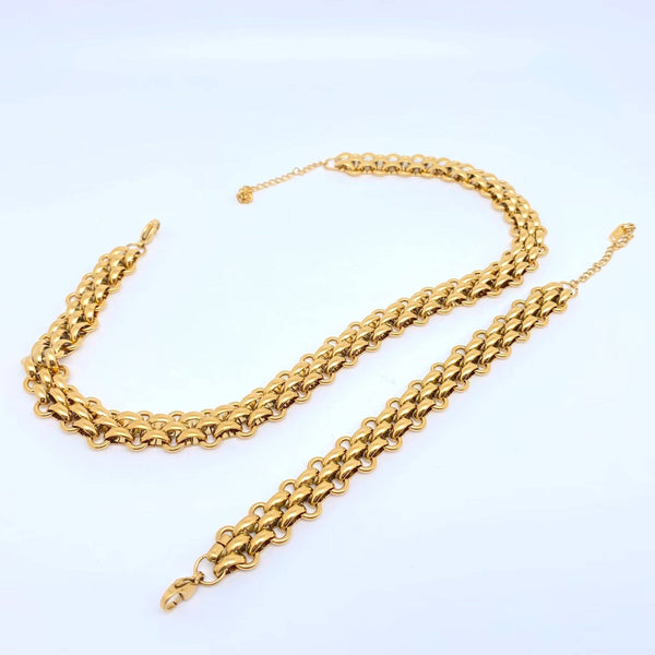 Luxe Interlock Statement Chain Set